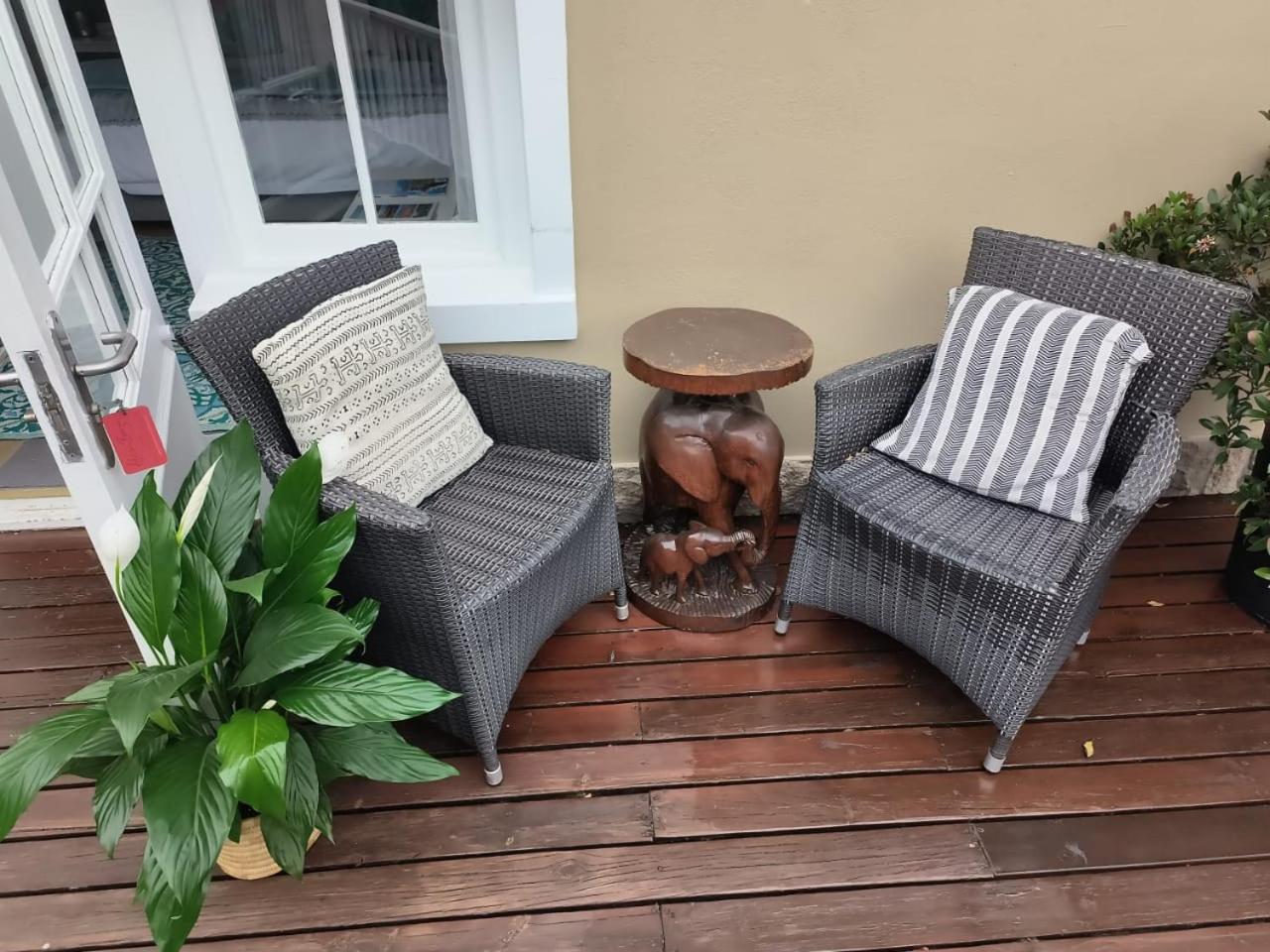 African Breeze Guesthouse Knysna Bagian luar foto